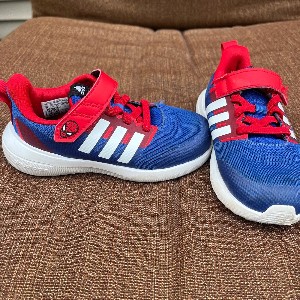 Marvel Spiderman Adidas Boys Sneakers Size 8 Worn ONCE